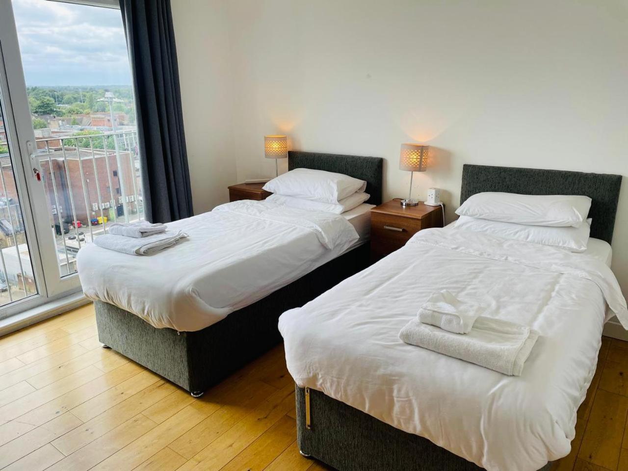Watford Centre - Luxury Penthouse Lejlighed Eksteriør billede
