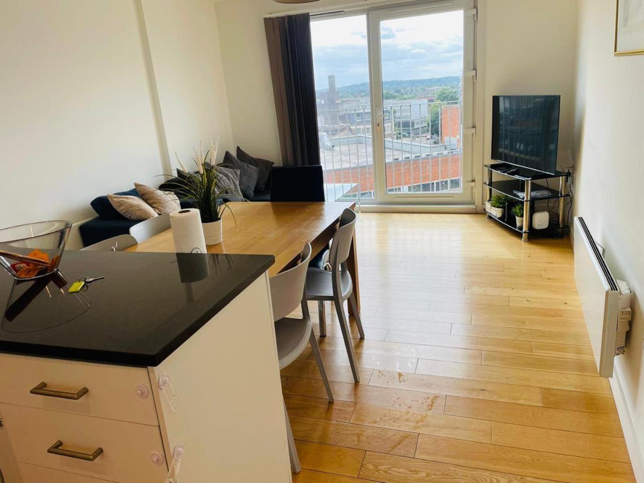 Watford Centre - Luxury Penthouse Lejlighed Eksteriør billede